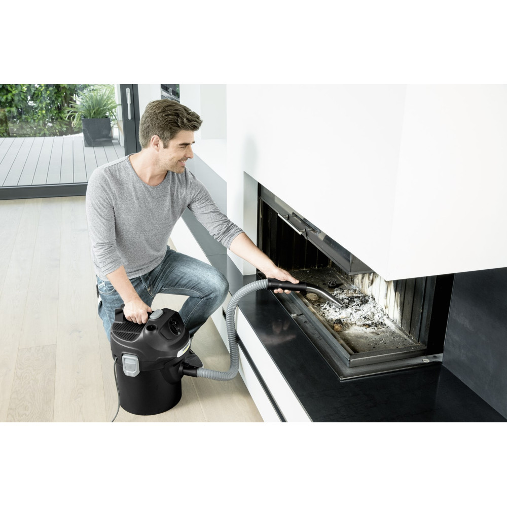 Odkurzacz kominkowy KARCHER AD 2 1.629-711.0 (600W; kolor czarny)